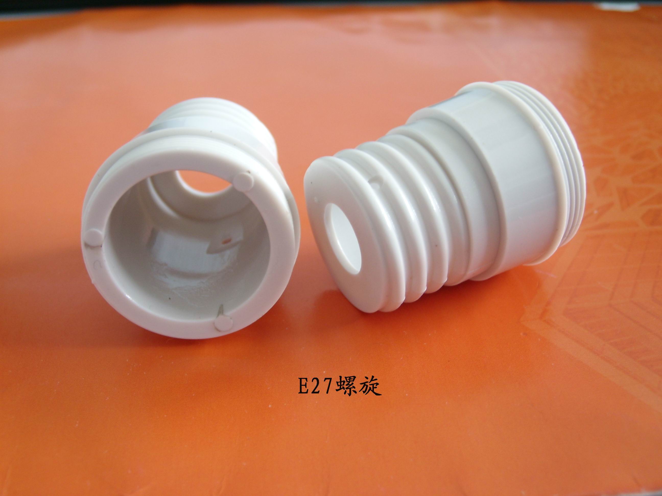 旭錦供應(yīng)塑膠支架，燈頭